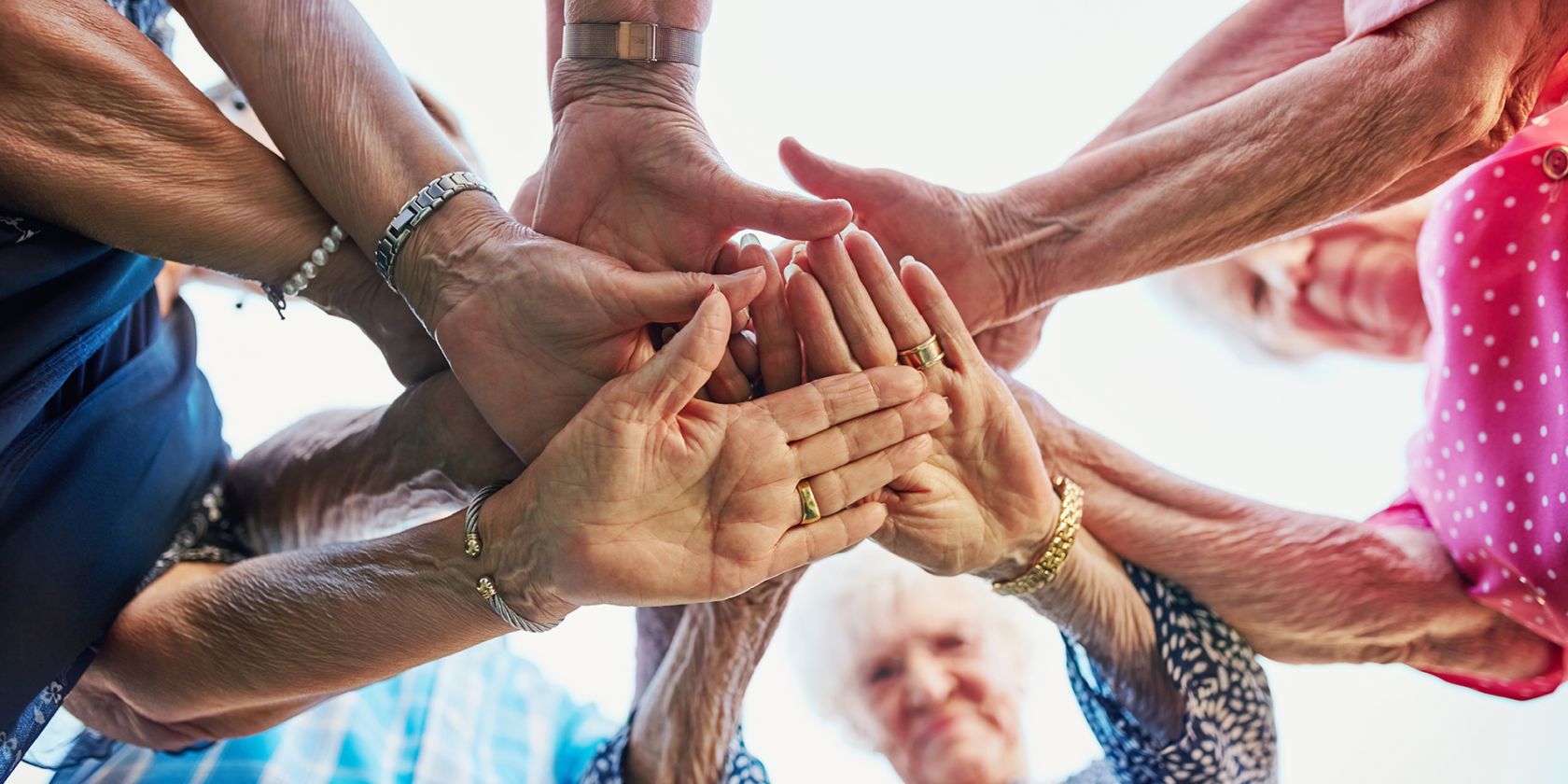 Seniorenkreis, &copy; Adobe Stock