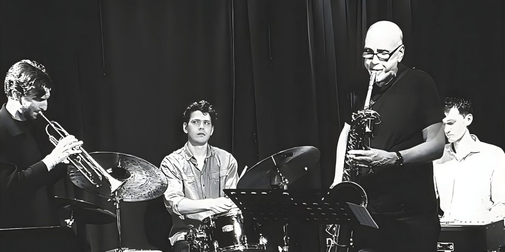 Moving Coil 4, &copy; Moving Coil 4a