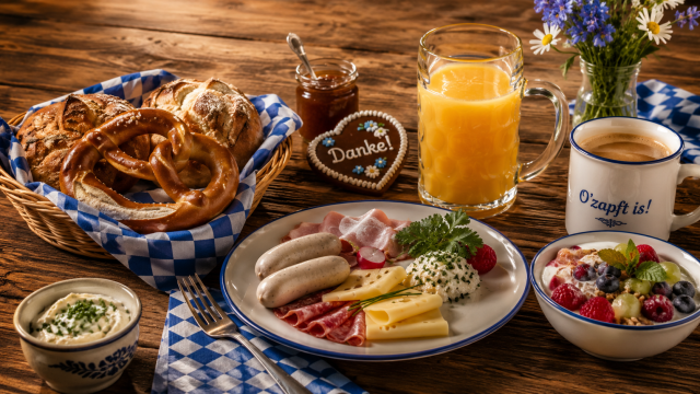 Sonntagsbrunch zum Oktoberfest, &copy; SnowWorld Bispingen