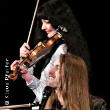 Manuel Schmid und Maike Virk, © links im Bild