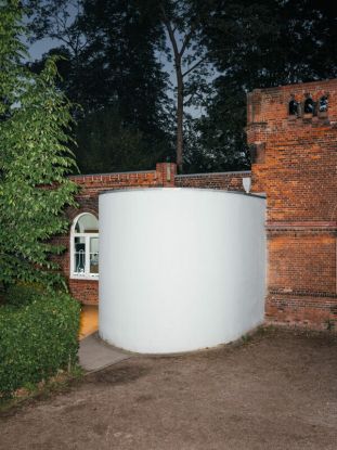 Expansion. Enver Hirsch, &copy; Enver Hirsch