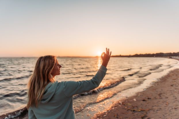 Sonnenuntergang mit Bernstein_bearbeitet © www.luebecker-bucht-ostsee.de(1), © TALB