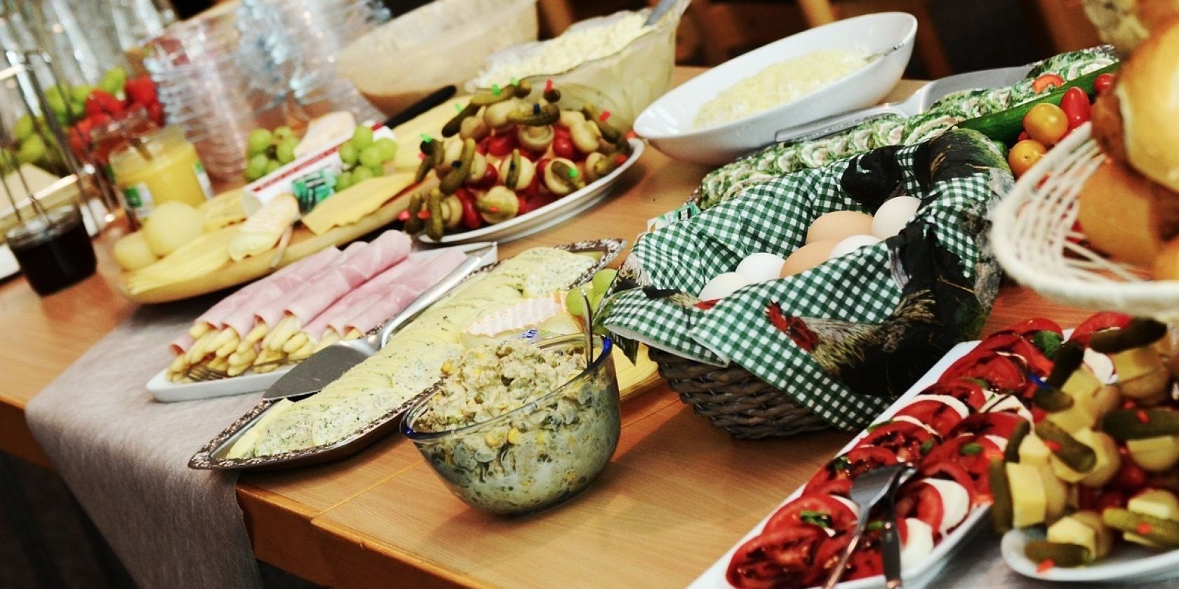 Frühstücksbuffet, © pixabay/congerdesign