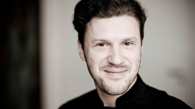 NDR Elbphilharmonie Orchester / Nikolai Lugansky / Stanislav Kochanovsky, &copy; Marco Borggreve