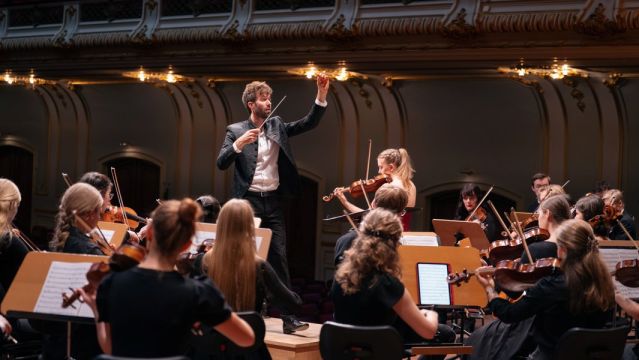 Jugend-Sinfonieorchester Ahrensburg / Helena Breitsprecher / S&ouml;nke Grohmann, &copy; Lena Mackel