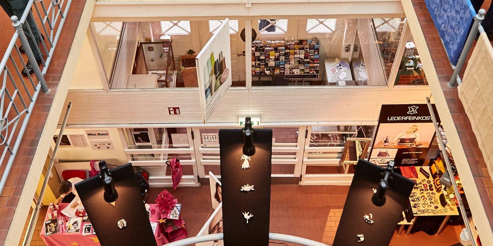 Ansicht der Adventsmesse von der oberen Galerie aus., © Koppel 66 / Michael Marczok