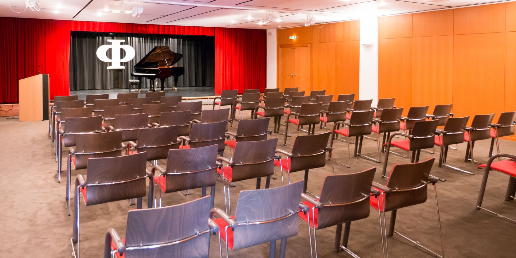 Augustinum Hamburg - Theatersaal, &copy; Augustinum