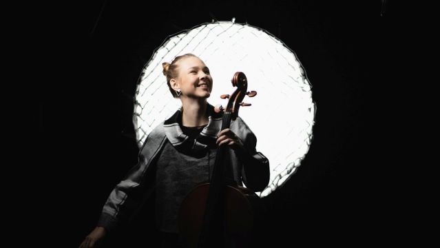Valerie Fritz, Violoncello, &copy; Dino Bossnini