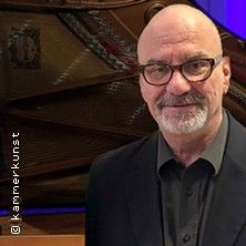 Wirbel: Feierabendkonzert im Oberhafen - Klassik zur blauen Stunde, &copy; links im Bild