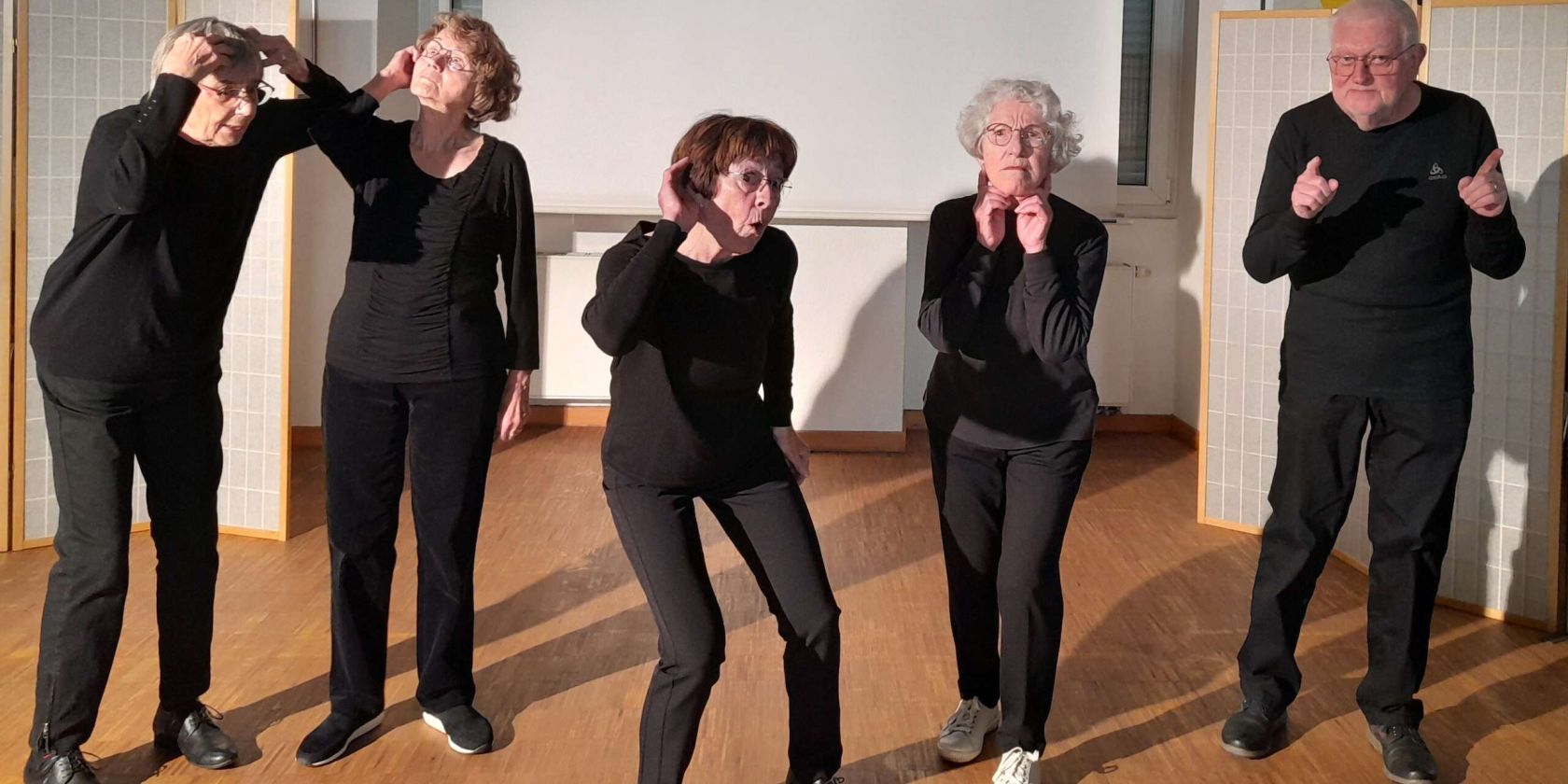 Mitglieder des Seniorentheaters Fensterspiele, &copy; Petra Newiger