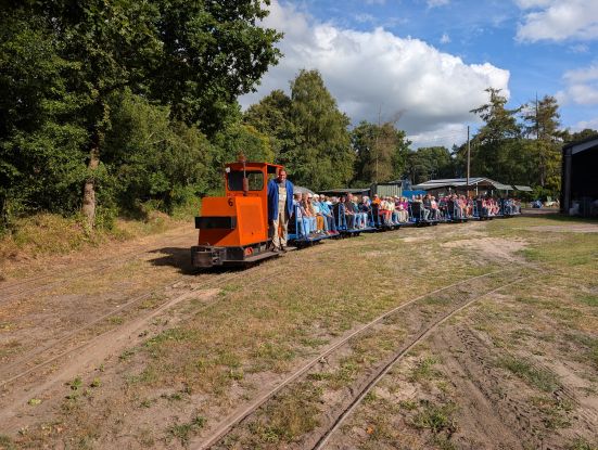 Torfbahnzug auf dem Betirebshof der Torfbahn, &copy; Franzi Zelck