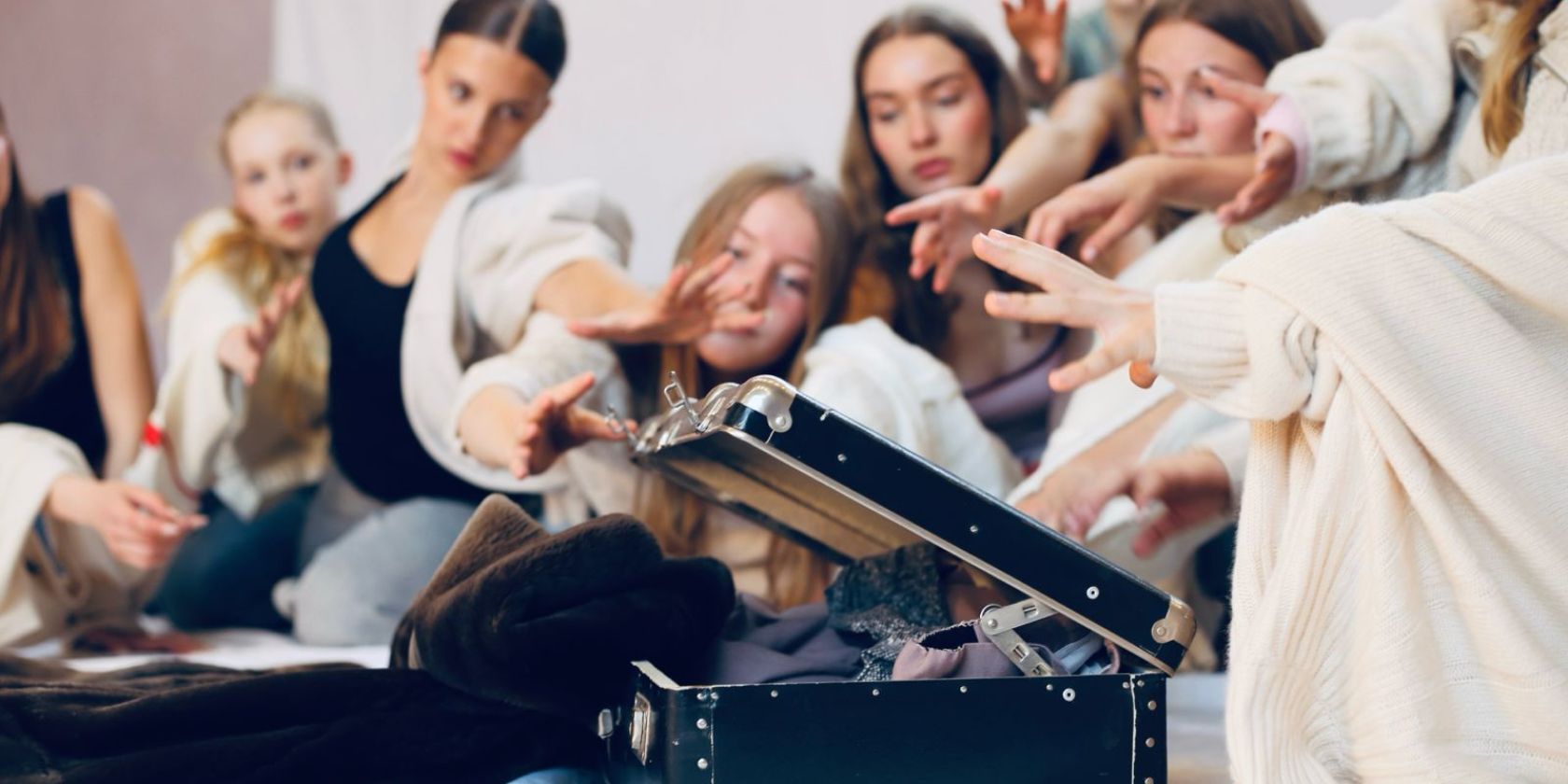 Tanztheater ICH: Zwischen Heimat und Zuhause, &copy; DCF Hamburg e.V.