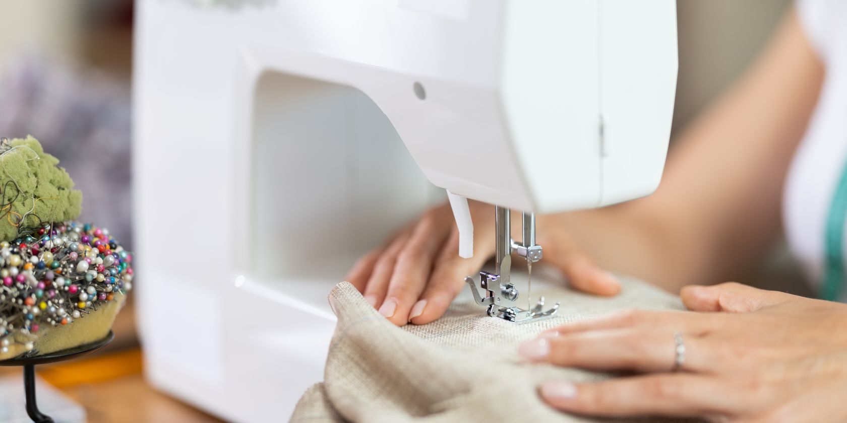 N&auml;hen &ndash; mit Herz und Hand, &copy; Bear-Fotos by Shutterstock