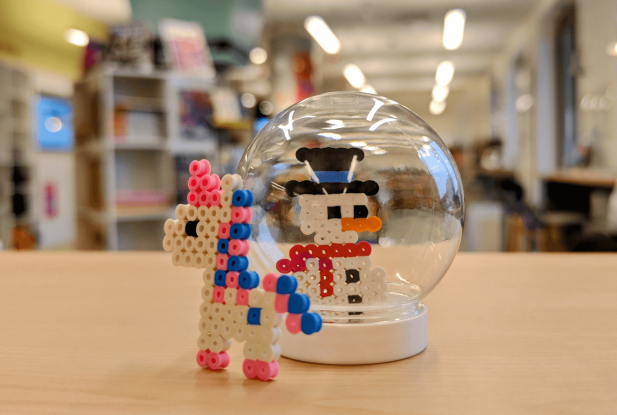 Schneekugeln basteln, &copy; B&uuml;cherhallen Hamburg