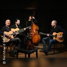Reinhard Röhrs Quartett - 43. Zevener Gitarrenwoche, © links im Bild