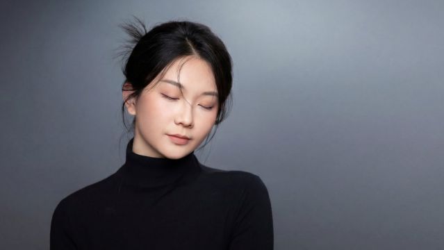 Yixuan Hu, &copy; Naive Blue