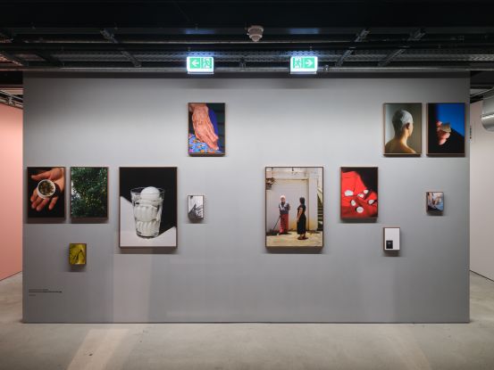 Ana Maria Sales Prado, It is the aura of my fingers that sees the egg, Ausstellungsansicht States of Rebirth, © Henning Rogge