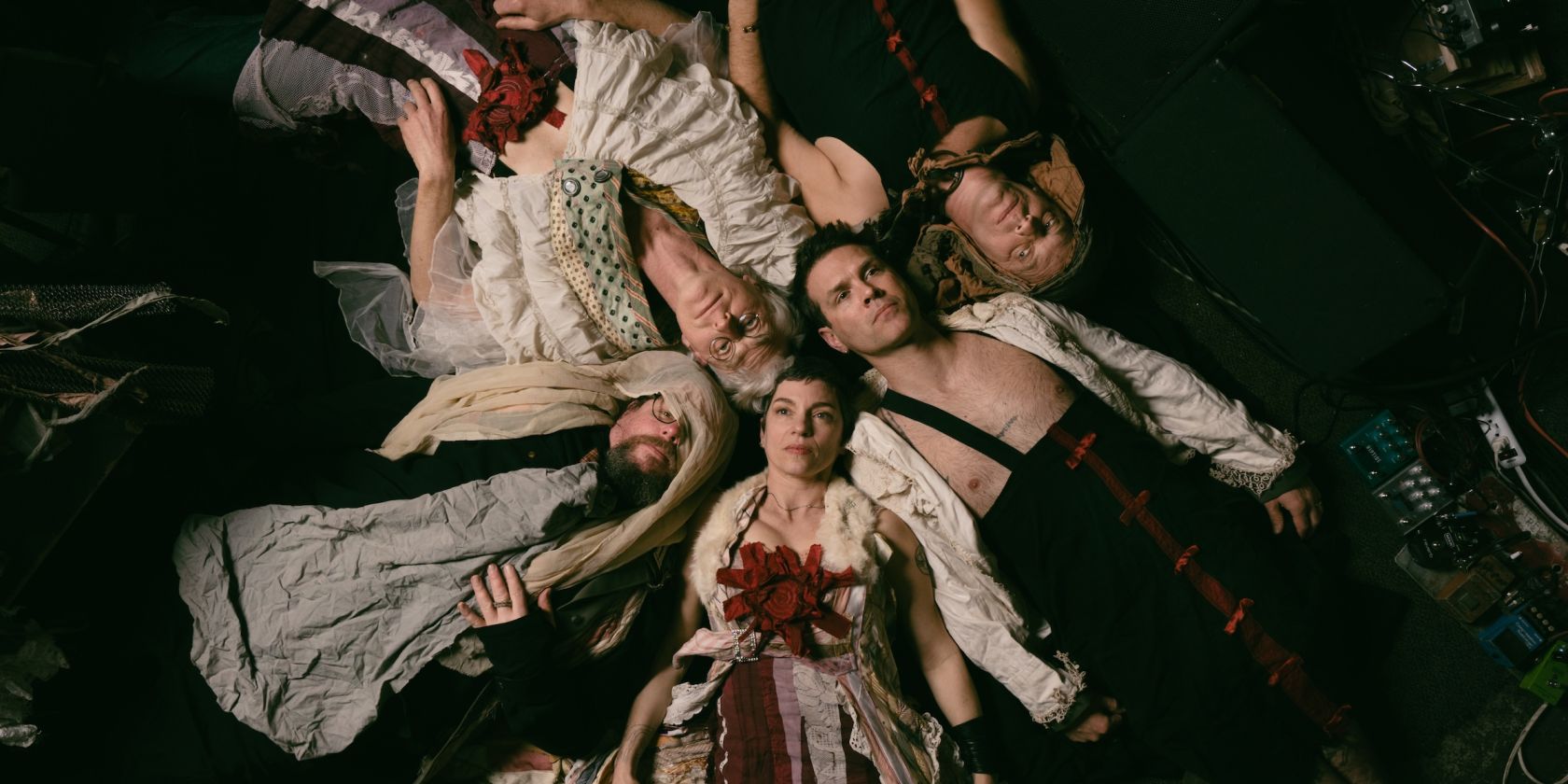 SLEEPYTIME GORILLA MUSEUM + FAUN FABLES, © Hafenklang