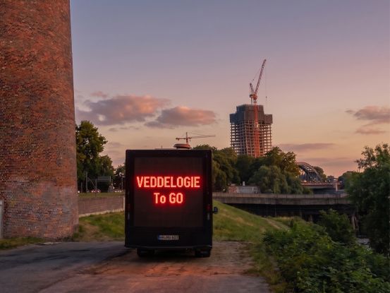 NEW HAMBURG: Veddelogie To Go, &copy; JAJAJA
