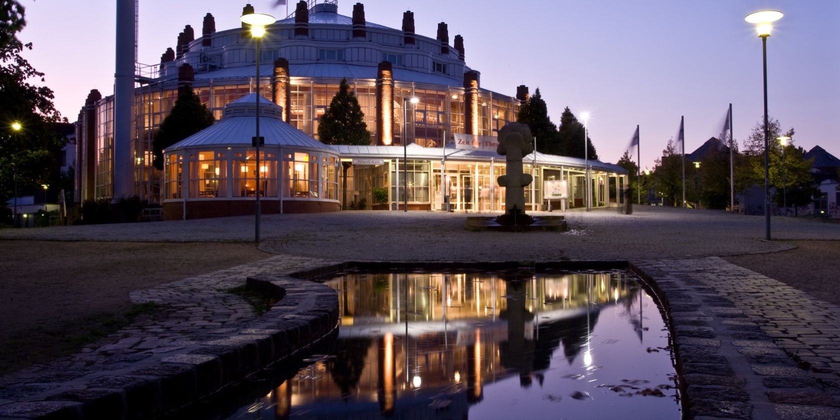 theater itzehoe bei Nacht, &copy; Andreas Pankratz