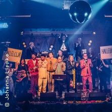 Celebrating John !, © links im Bild