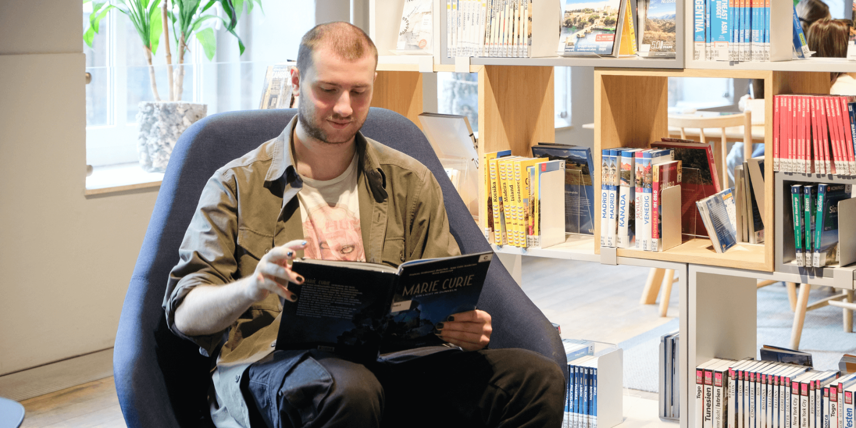 Lesen Bücher, © Falk von Traubenberg