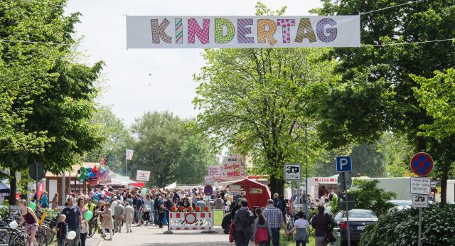 Kindertag Eingang, © Michael Ruff