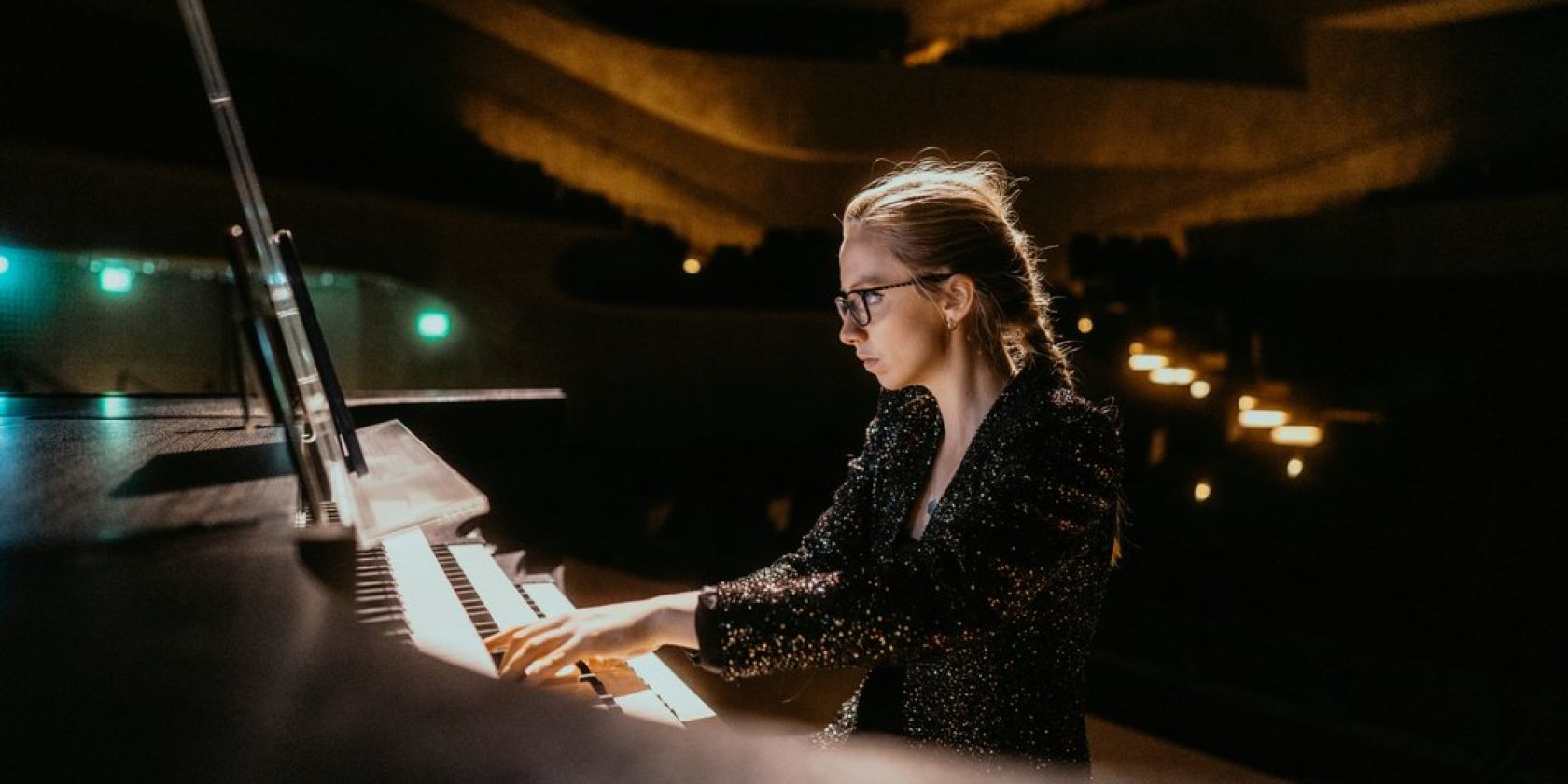 Philharmonia Orchestra / Anna Lapwood / Kerem Hasan, &copy; Sophie Wolter