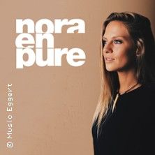 Nora En Pure, &copy; links im Bild