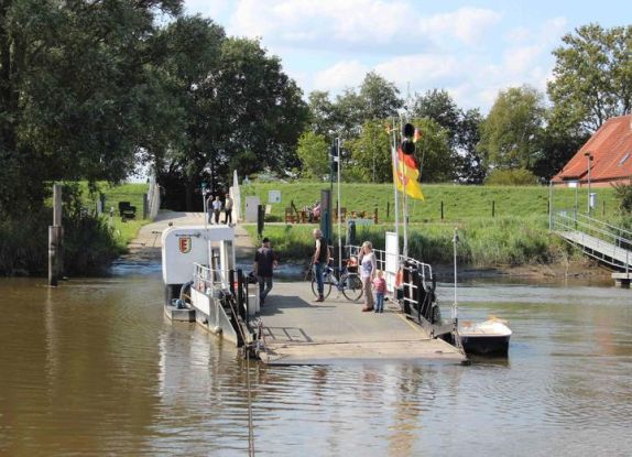 Zweimal über die Oste, © Erhard Suhr