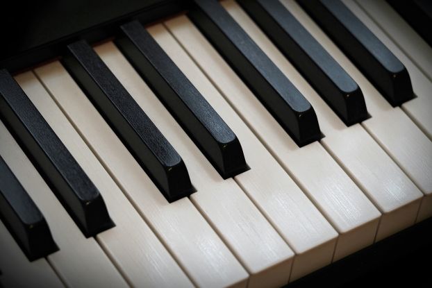 Pianotasten, &copy; Bild von Ralf Ruppert auf Pixabay