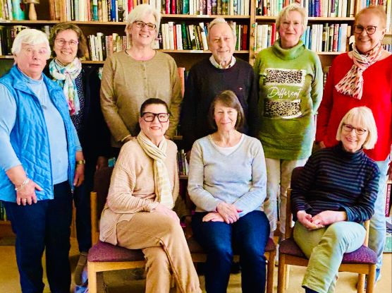 Das Team des Flohmarktcafés freut sich auf Ihren Besuch, © Renate Endrulat