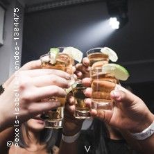 Pubcrawl Hamburg, © links im Bild