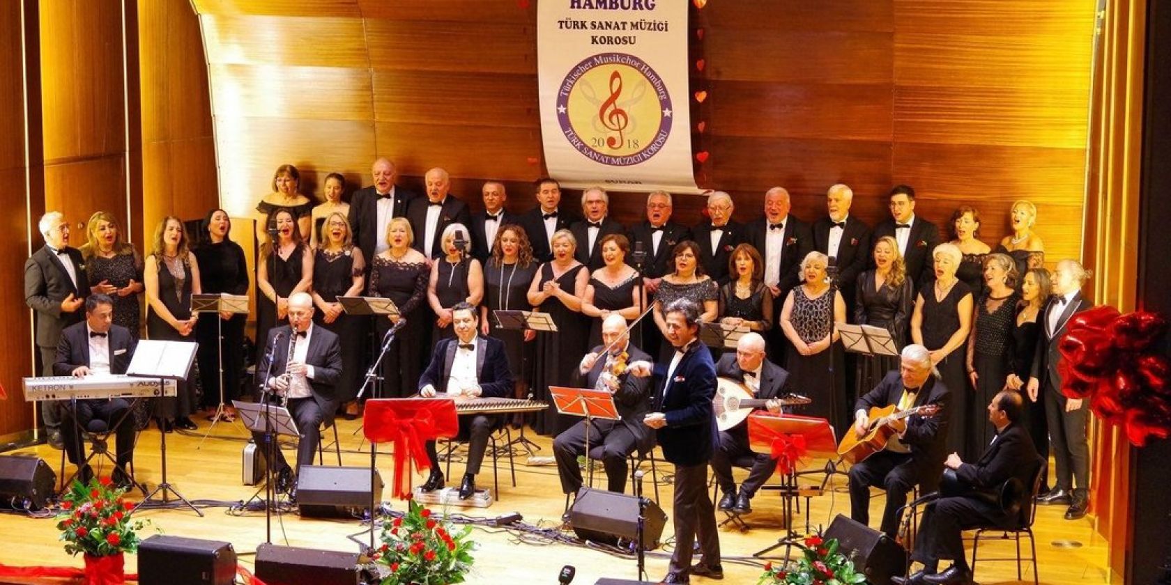 T&uuml;rkischer Musik Chor Hamburg / G&ouml;khan Sezen, &copy; privat