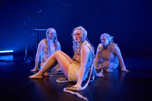 Gro&szlig;e Br&uuml;ste, Fratze, Schwanz, &copy; Patrick Sobottka