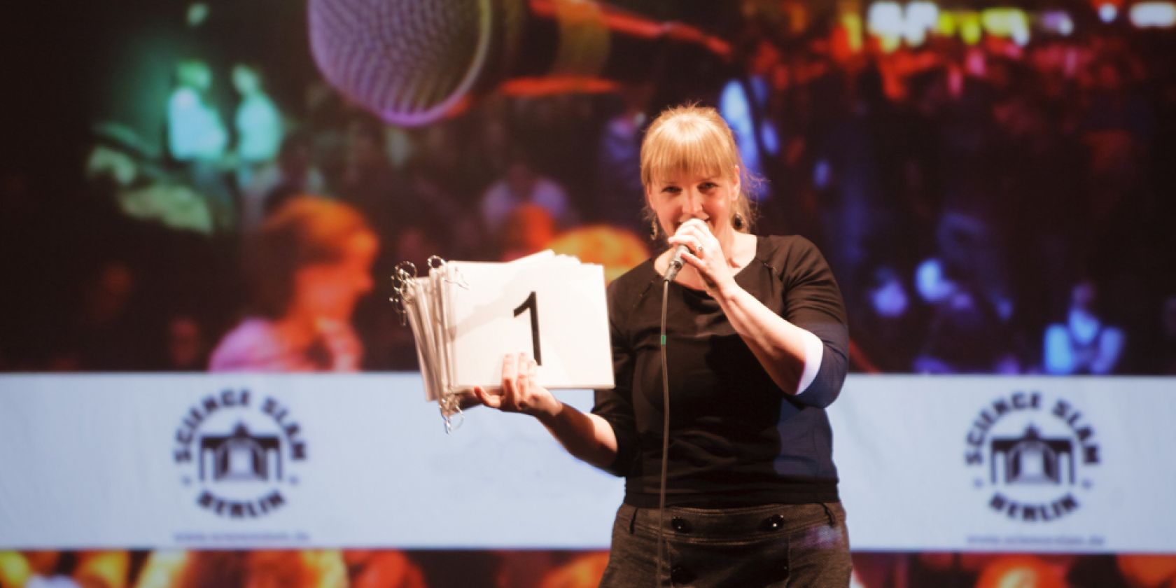 Insina L&uuml;schen beim Science Slam, &copy; Gesine Born