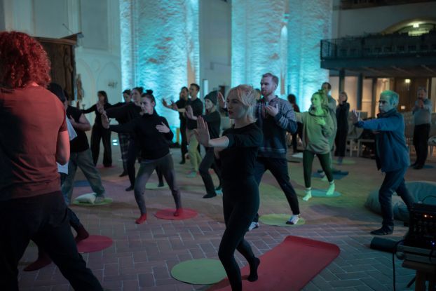 Movement-Meditation Flying Carpet, © Franziska Brodhun