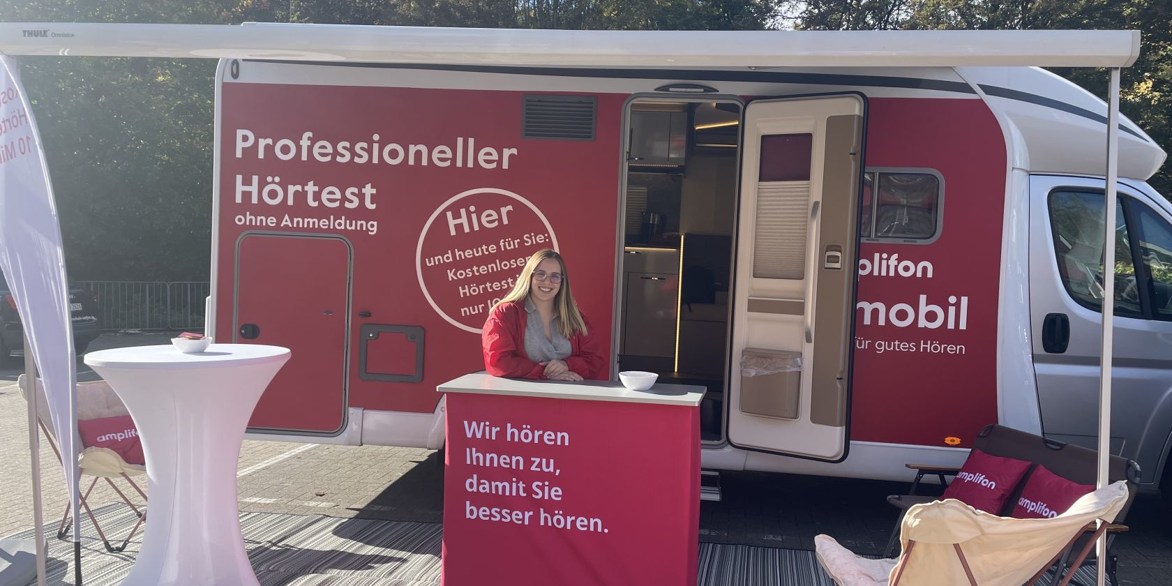 H&ouml;rtestmobil im Einsatz, &copy; Das Markenatelier Enrico Berg
