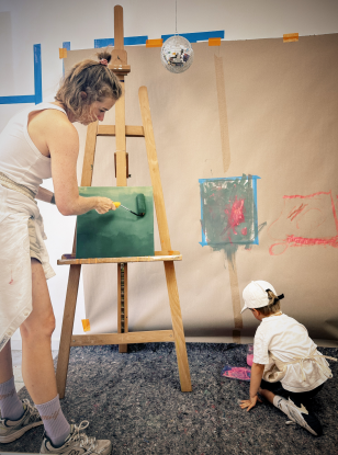 Mama und Sohn nebeneinander, &copy; Julia Raatz