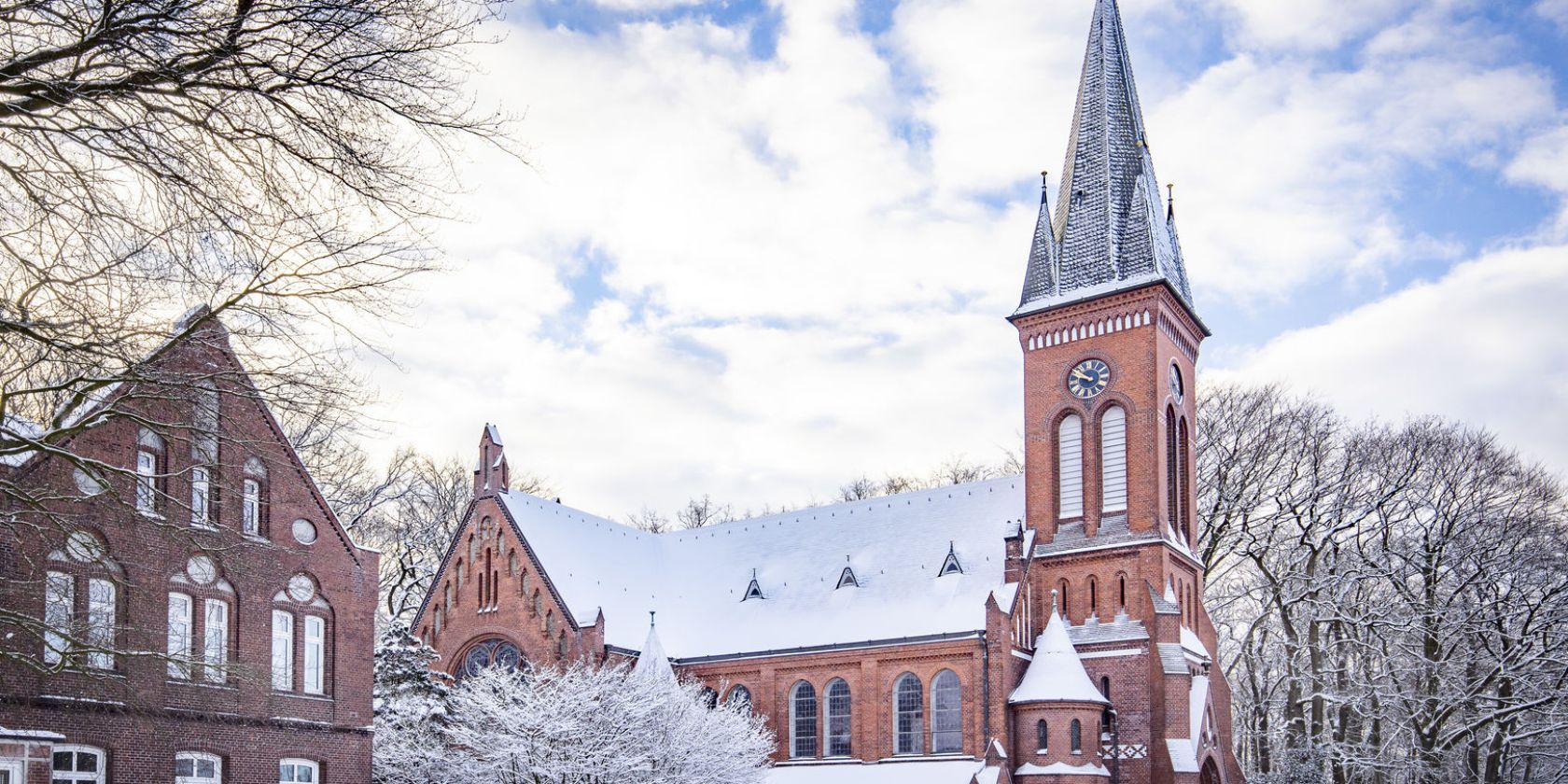 Kirche im Winter, &copy; Christuskirche Pinneberg