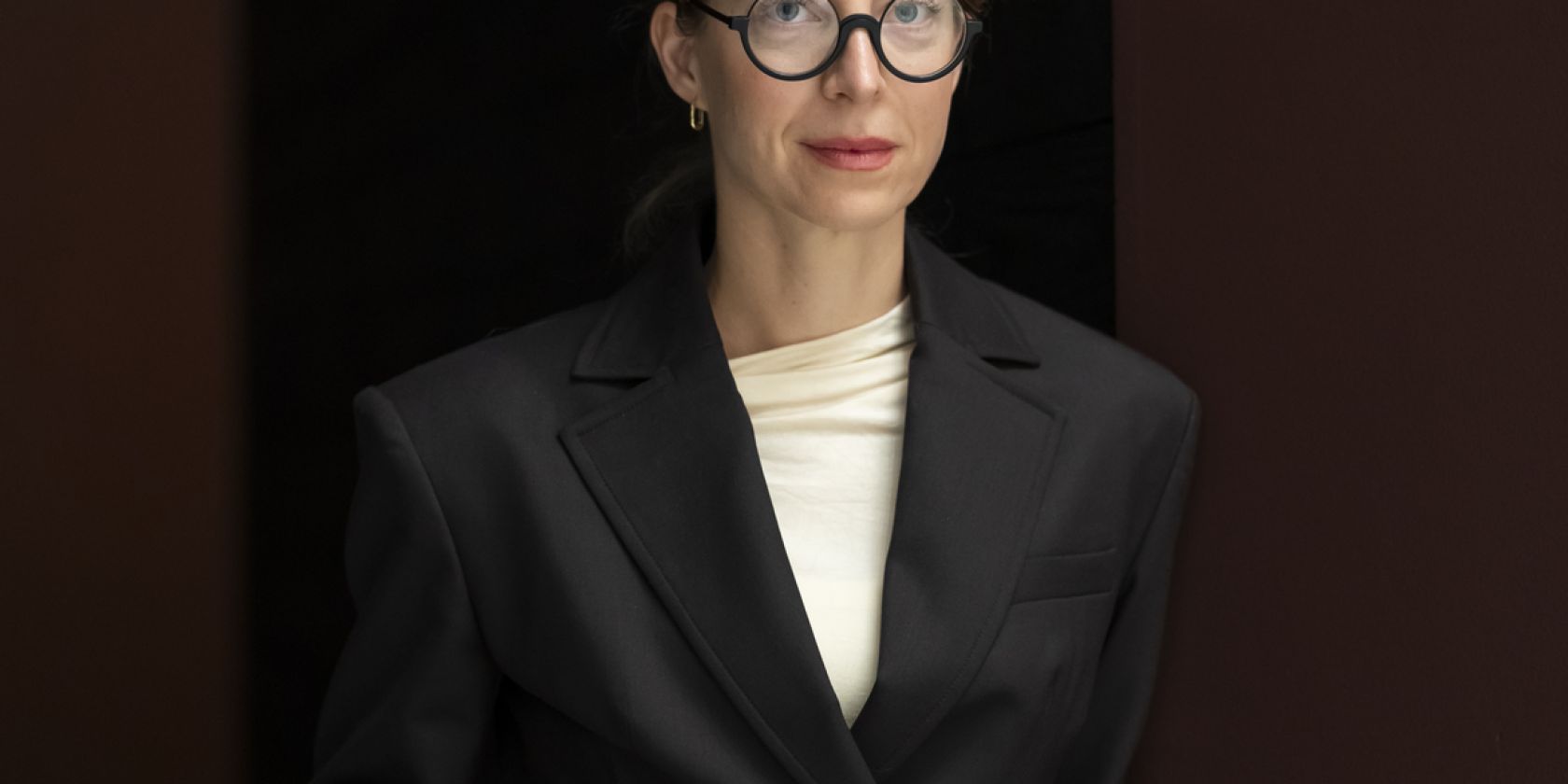 Kuratorinnenf&uuml;hrung mit Nadine Isabelle Henrich, &copy; Jewgeni Roppel, Hamburg.