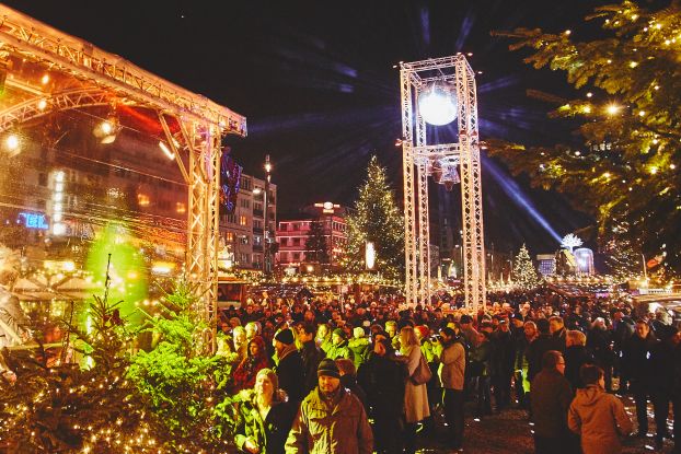 SANTA PAULI, © Julia Schwendner