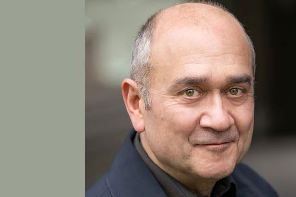 Farhad Showghi, &copy; G2Baraniak