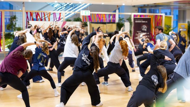 Stretching, Akrobatik, Handstand & Co. | Offenes Sportangebot