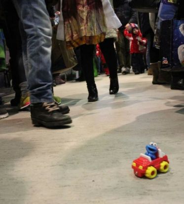 Bobbycar und Kidsklamotte - Kinderflohmarkt, &copy; Goldbekhaus