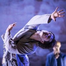 Bundesjugendballett John Neumeier, &copy; links im Bild