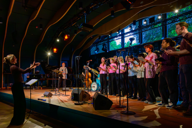 Jazzchor "Body and Soul" der Hfmt Hamburg + Band, &copy; Nils J&ouml;hnk