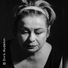 Brigitte Peters in Diven sterben einsam, © links im Bild