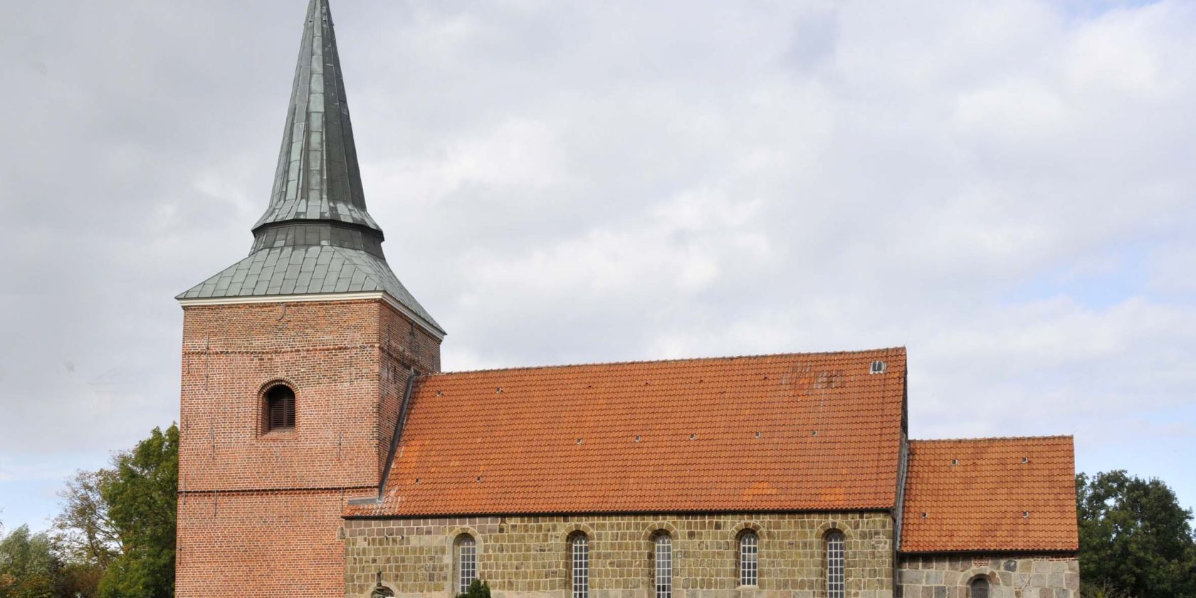 Padingbüttel_1605_Kirche_außen_Ulich, © Ulich