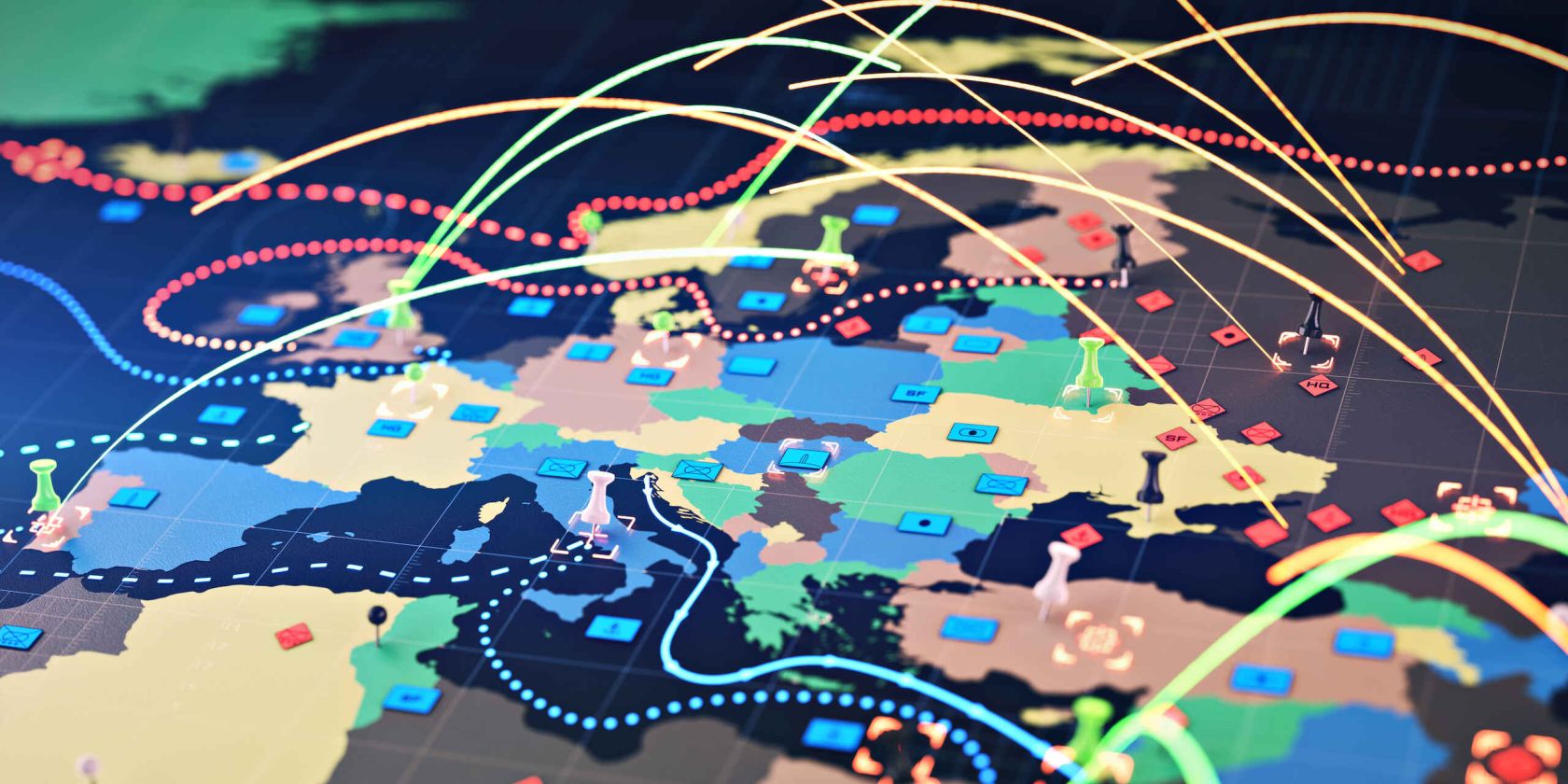 Landkarte Europas mit strategischen Motiven, &copy; iStock/matejmo